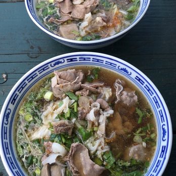 Pho Vientiane Truck - Whoaaa this is really good for food truck!!! Pho combo *drools* - Food Trucks Near Me - Hauula, Hawaii