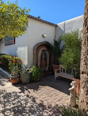 Los Olivos Mexican Patio by null