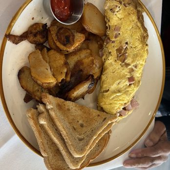 Me & You - Classic Breakfast - Breakfast & Brunch Near Me - Bethpage, New York