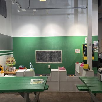 Slackers Brewing - Kid play area - Brewpubs Near Me - Austin, Texas