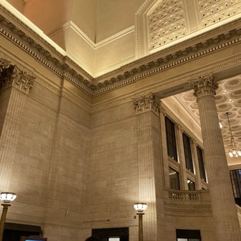 Chicago Union Station - Train Stations Near Me - Chicago, Illinois