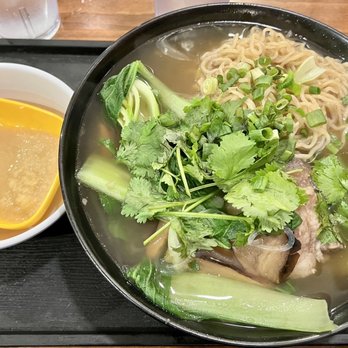 Tanaka Saimin - Oxtail Saimin - Japanese Near Me - Honolulu, Hawaii