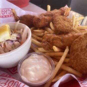 Ruby's Diner - American Near Me - San Clemente, California