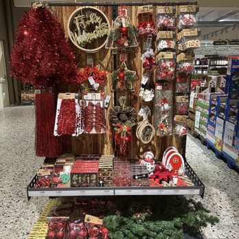 Globus - Christmas Decorations - Grocery Near Me - Wiesbaden, HE Globus - Christmas Decorations - Grocery Near Me - Wiesbaden, HE