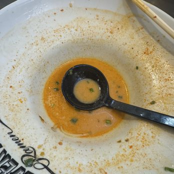 Silverlake Ramen - Bowls are shallow - Ramen Near Me - Santa Monica, California Silverlake Ramen - Bowls are shallow - Ramen Near Me - Santa Monica, California