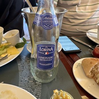 Les Deux Magots - This is the best lemonade in the world! - French Near Me - Paris, 75
