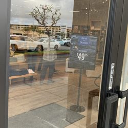 J.Crew Factory - Nice clean store