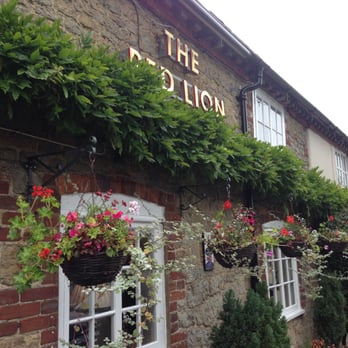 Red Lion - Pubs Near Me - Haslemere, SRY