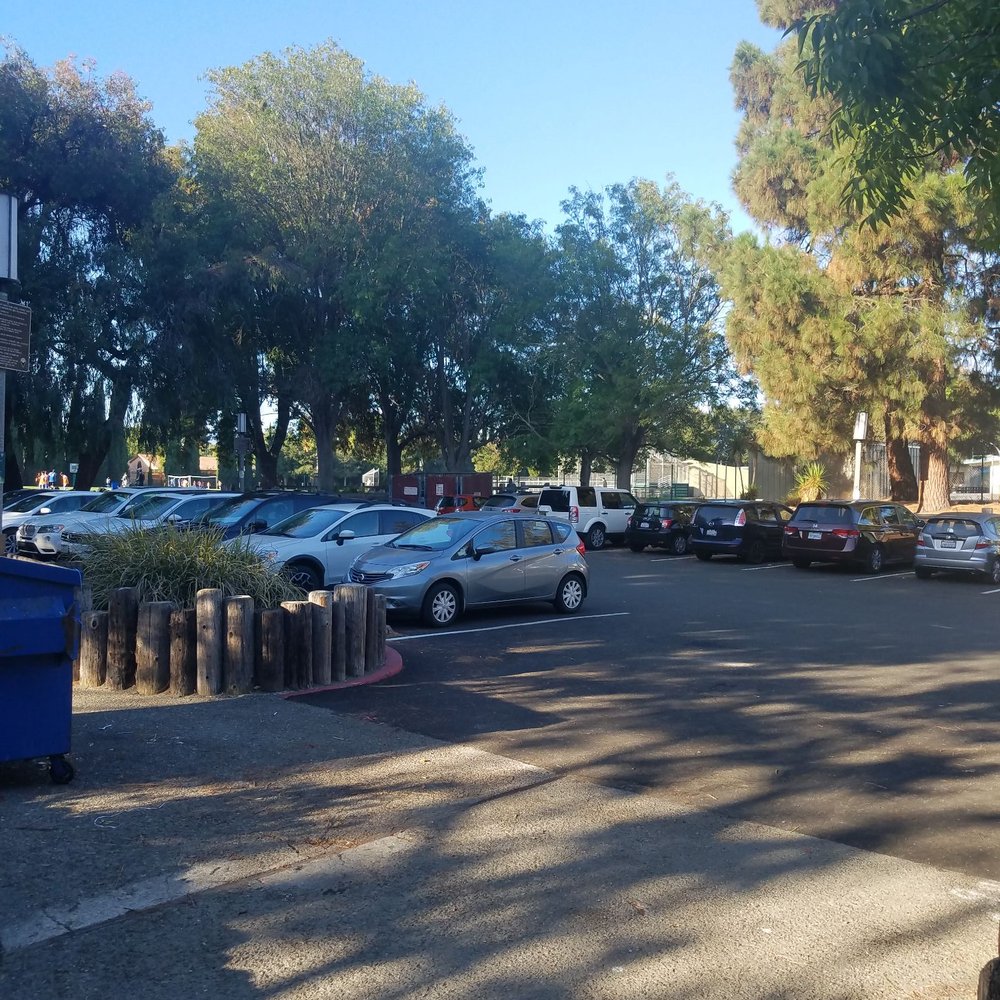 Ponderosa Park - Parking lot - Parks Near Me - Sunnyvale, California Ponderosa Park - Parking lot - Parks Near Me - Sunnyvale, California