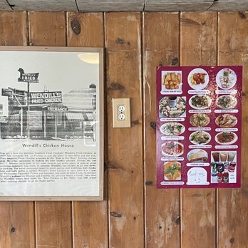 Wendill's Chicken House - Interior. - Thai Near Me - Arleta, California Wendill's Chicken House - Interior. - Thai Near Me - Arleta, California