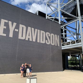 Harley-Davidson Museum - Four friends enjoying some history - Museums Near Me - Milwaukee, Wisconsin Harley-Davidson Museum - Four friends enjoying some history - Museums Near Me - Milwaukee, Wisconsin