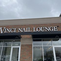 Vinci Nail Lounge - Outside