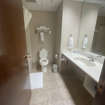 The Lodge at Big Sky - Bathroom photo - Hotels Near Me - Big Sky, Montana