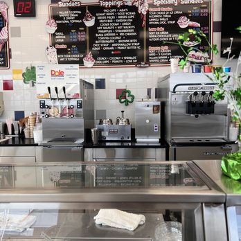 SUNDAES THE ICE CREAM PLACE - Updated December 2025 - 50 Photos