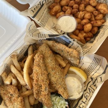 Stone Hedge Golf and Pub - Fish Fry & Cheese Curds - American Near Me - Egg Harbor, Wisconsin