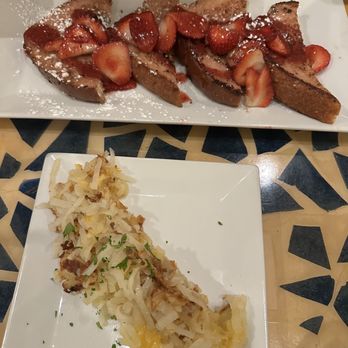 Batter & Berries - B&B cheese crusted hash browns Strawberry French Toast - Breakfast & Brunch Near Me - Chicago, Illinois Batter & Berries - B&B cheese crusted hash browns Strawberry French Toast - Breakfast & Brunch Near Me - Chicago, Illinois