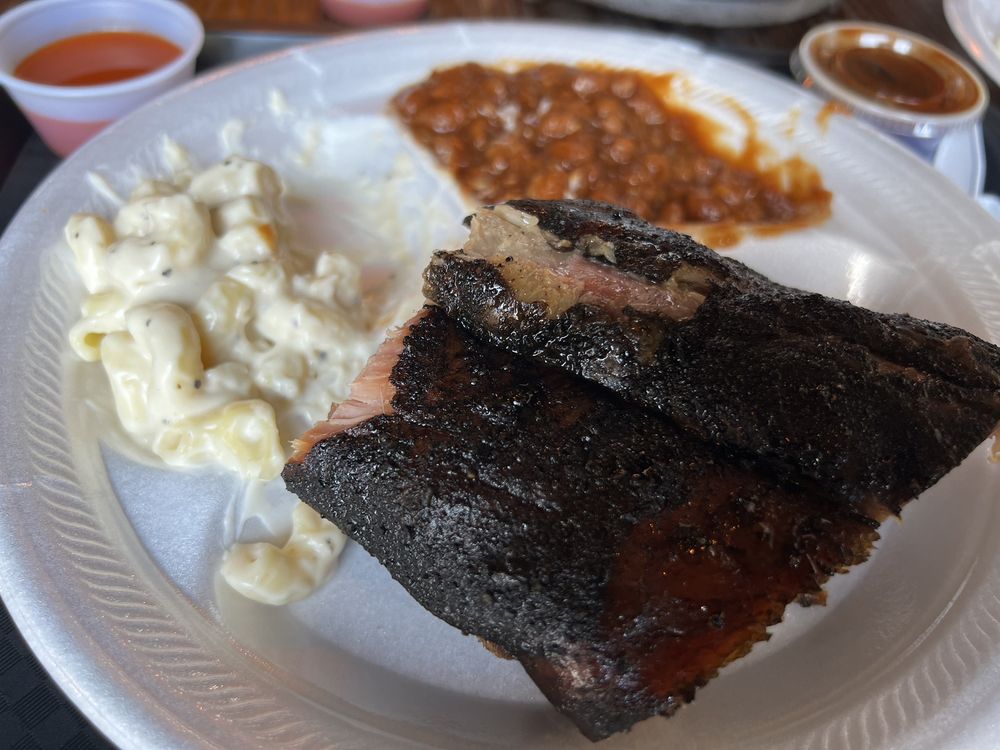 Poes Pulled Pork Logo