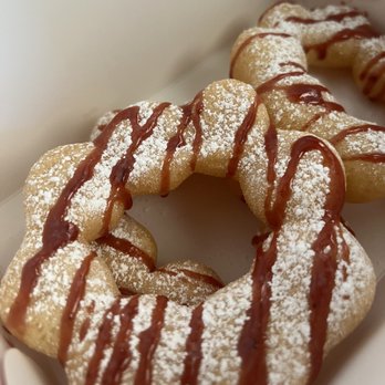 Dot & Dough - Funnel Cake Mochi Donut - Desserts Near Me - Eastvale, California