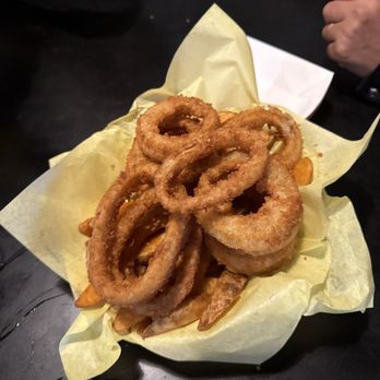 Hodad's - Onion FULL FRING (3-5 people) - Burgers Near Me - San Diego, California