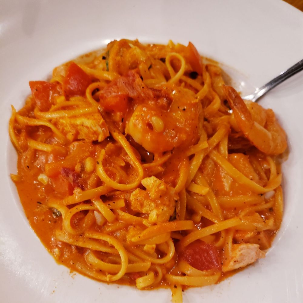 Amore - Roasted Garlic & Tomato Pasta - Italian Near Me - Marana, Arizona
