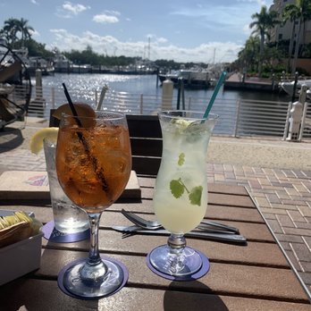 Dive Bar Restaurant - Seafood Near Me - Jupiter, Florida