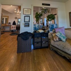 Two Wild Sisters Hair Studio - Interior
