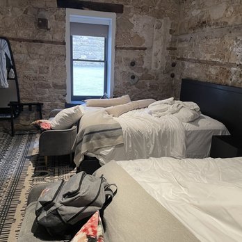 Lora - Room with no desk - Hotels Near Me - Stillwater, Minnesota