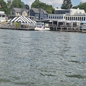 Bemus Point Lodge - Views of Chautauqua Lake.. - Bed & Breakfast Near Me - Bemus Point, New York Bemus Point Lodge - Views of Chautauqua Lake.. - Bed & Breakfast Near Me - Bemus Point, New York