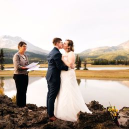 Elopement at Sparks Lake