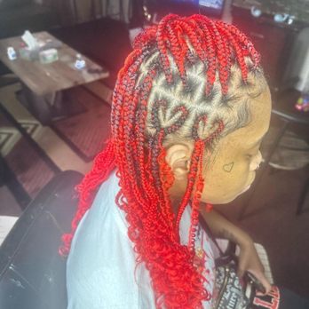 Rabus Hair - Shirley temple Knotless braids  I showed her the hairstyle that I wanted and she delivered and slayed my hair - Hair Stylists Near Me - Chicago, Illinois