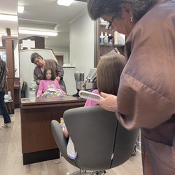 Illusions Hair & Nail Salon - Style