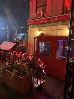 Le Tout Va Bien - French Restaurant by null