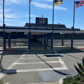 Skates On The Bay - The front entrance - Seafood Near Me - Berkeley, California