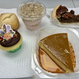TGTG bag- pecan pie & pan de bono stood out, rest were very average TGTG bag- pecan pie & pan de bono stood out, rest were very average