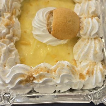 Reina's Cakes - banana pudding - Bakeries Near Me - Chicago, Illinois