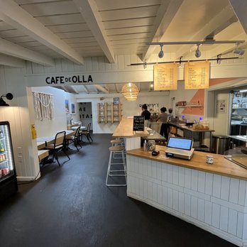 Queenstage Coffee House - Inside - Coffee & Tea Near Me - Encinitas, California