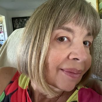 Pyure Salon-Boynton Beach - Longer in front, shorter in back - Hair Salons Near Me - Boynton Beach, Florida