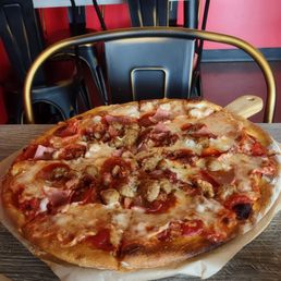 Meat lovers pizza Meat lovers pizza