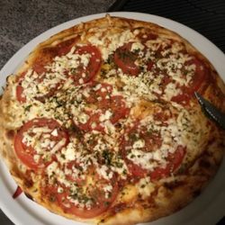 Pizzeria Avanti - Pizza Greek