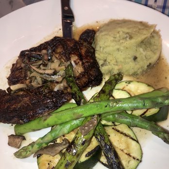 Anayas - New York steak with a butter and herb sauce, Mexican mashed potatoes and grilled asparagus and grilled zucchini. - Mexican Near Me - Pasadena, California