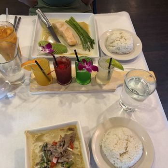 Thai Topaz - Thai Near Me - Castle Hills, Texas