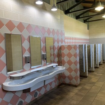 Bell County Safety Rest Area - Clean and big restrooms - Rest Stops Near Me - Salado, Texas