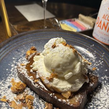 Siena Tavern - Banana Pudding - Italian Near Me - Chicago, Illinois Siena Tavern - Banana Pudding - Italian Near Me - Chicago, Illinois
