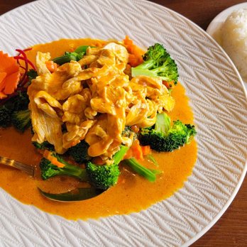 Chico Thai Cuisine - Penang Chicken! - Thai Near Me - Chico, California
