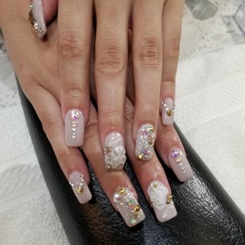 Queen Nails - Nail Salons Near Me - El Segundo, California