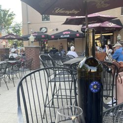 Jaynes On Main - Great patio!