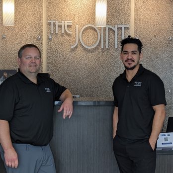 The Joint Chiropractic - Dr. Ben Karis and Dr. Castillo - Chiropractors Near Me - Tomball, Texas The Joint Chiropractic - Dr. Ben Karis and Dr. Castillo - Chiropractors Near Me - Tomball, Texas