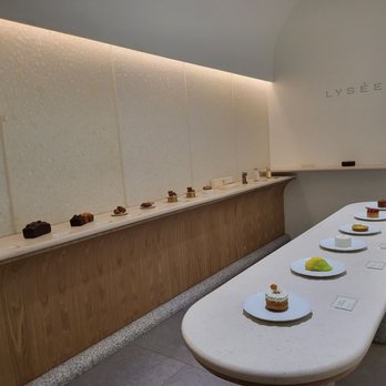 Lysee - Brilliant display room - Desserts Near Me - New York, New York