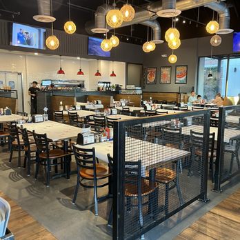 Crawfish Cafe - Dining area - Seafood Near Me - Cypress, Texas