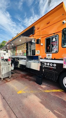 Leo's Tacos Truck by null